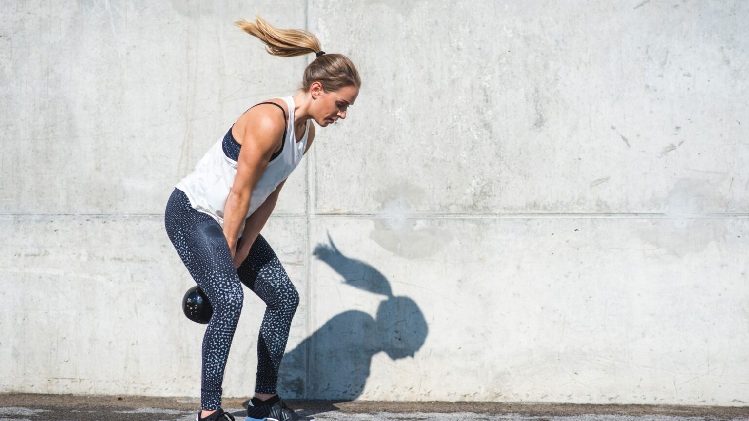 10 Benefits Of Kettlebell Swings | DumbbellsReview.com